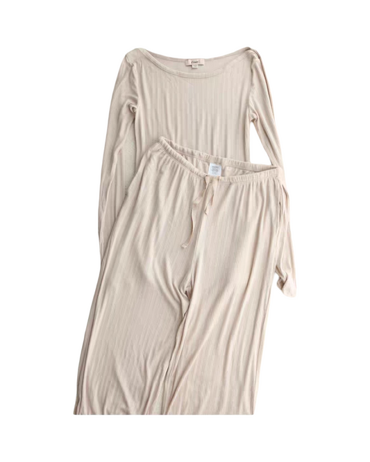 Silk Blend 2-Piece Lounge Set – Fitted Long Sleeve Turtleneck Top & Wide-Leg Pants Outfit