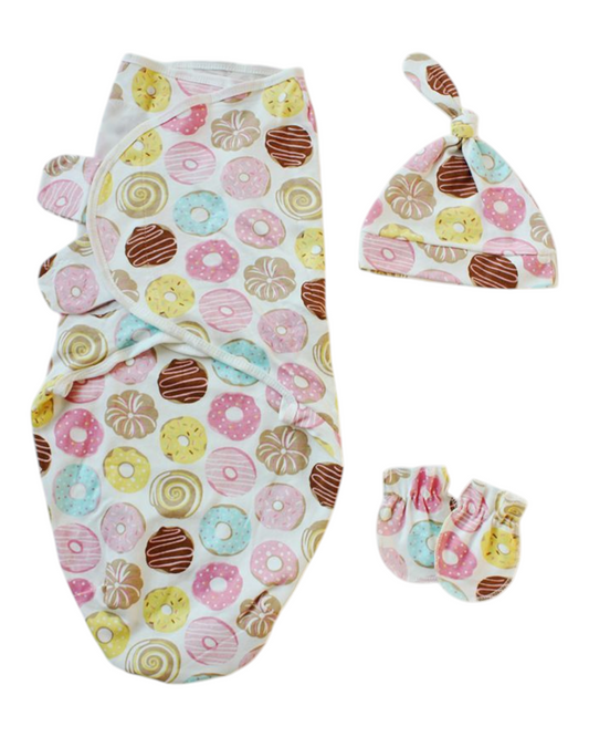 Patterned Baby Swaddle Set Outfit with Hat and Socks