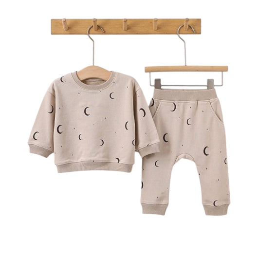 Jumpers, Cardigans & Sweaters
