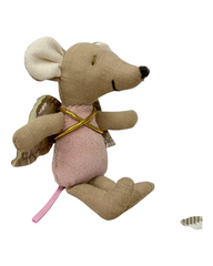Mouse toy with Wings