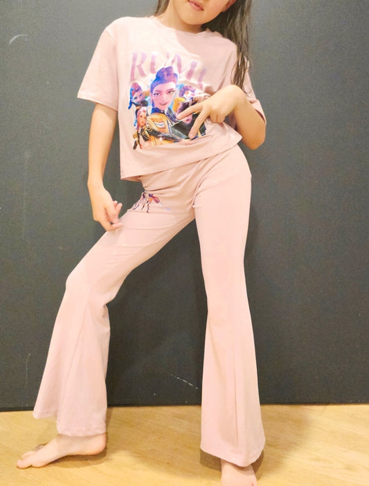 Comfortable K-POP Girl Graphic Print T-Shirt And Long Pants Outfit